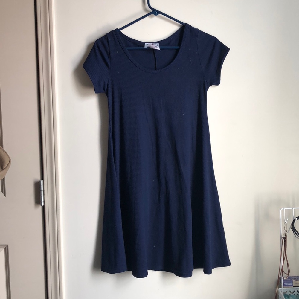 Knee-length dress